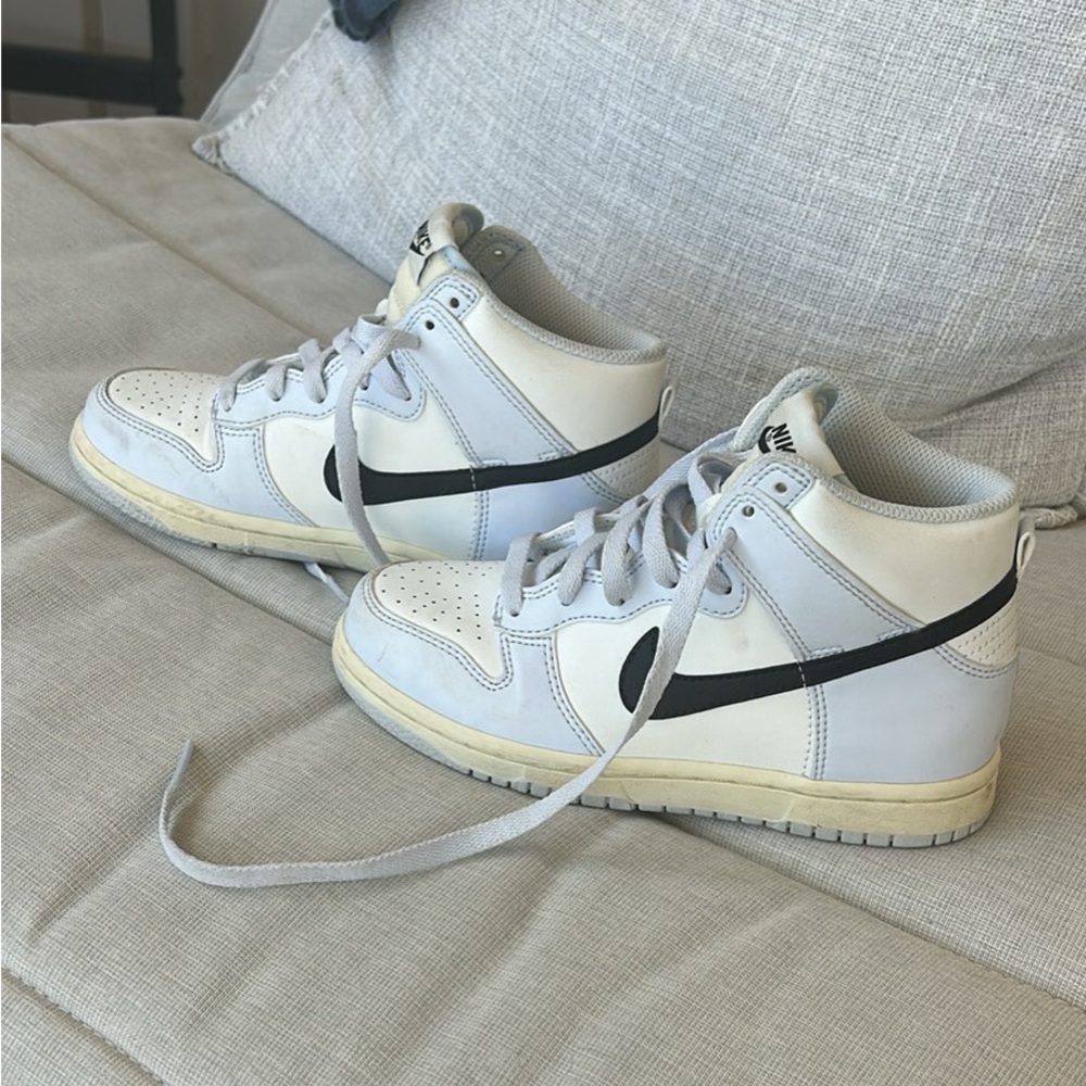 Nike size 1Y